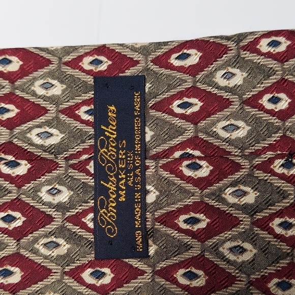 Brooks Brothers 100% Silk Tie - Picture 4 of 8